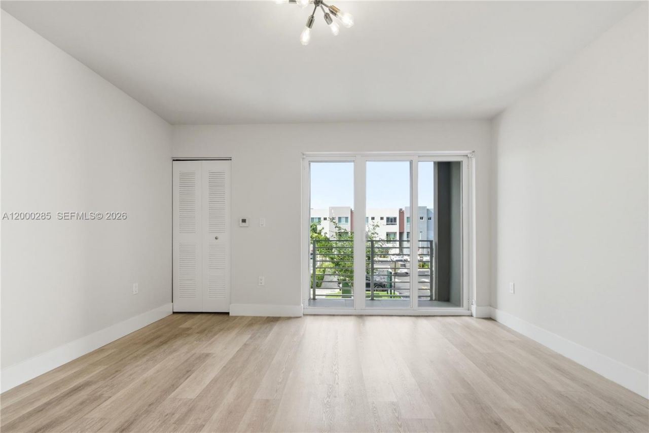 2505 NE 193rd St, Unit 4215, Miami, FL 33180 Photo