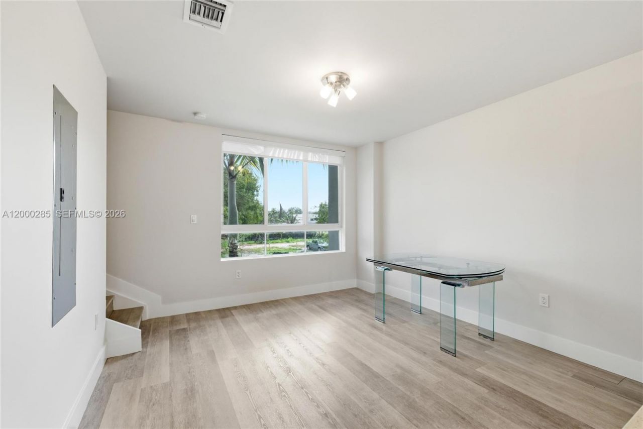 2505 NE 193rd St, Unit 4215, Miami, FL 33180 Photo