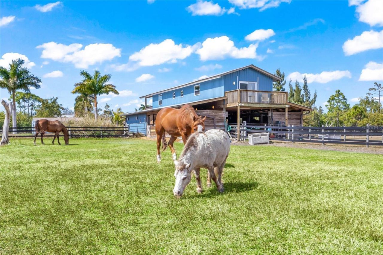 6050 Stringfellow Road , Saint James City, FL 33956 Photo