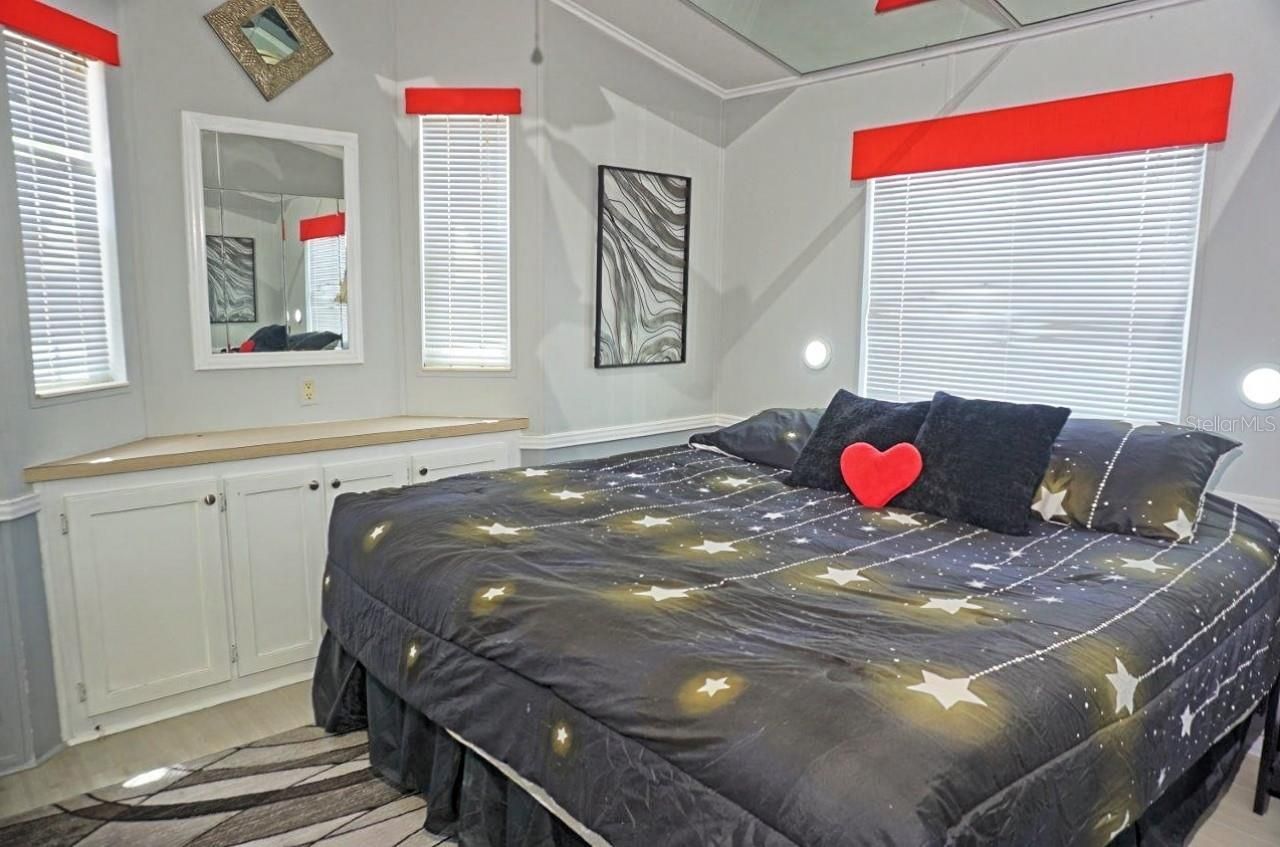 21183 Lazy Days Circle, Lutz, FL 33558 Photo