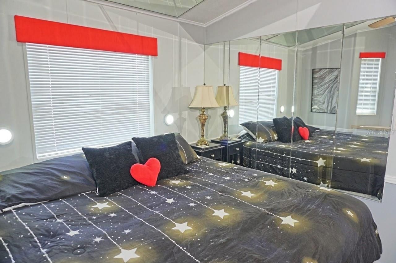 21183 Lazy Days Circle, Lutz, FL 33558 Photo