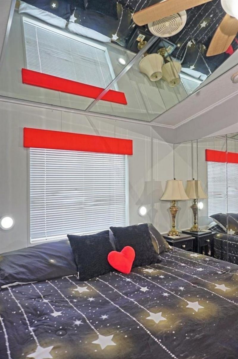 21183 Lazy Days Circle, Lutz, FL 33558 Photo