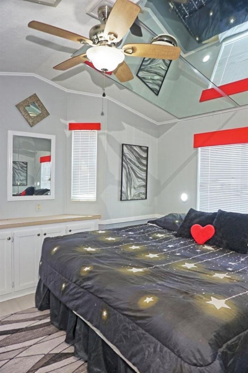 21183 Lazy Days Circle, Lutz, FL 33558 Photo