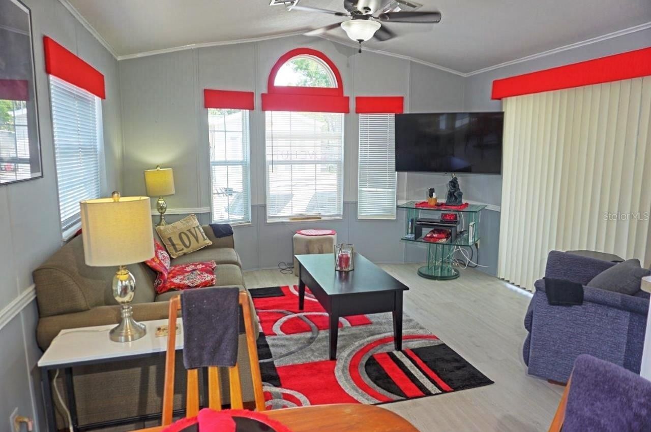 21183 Lazy Days Circle, Lutz, FL 33558 Photo