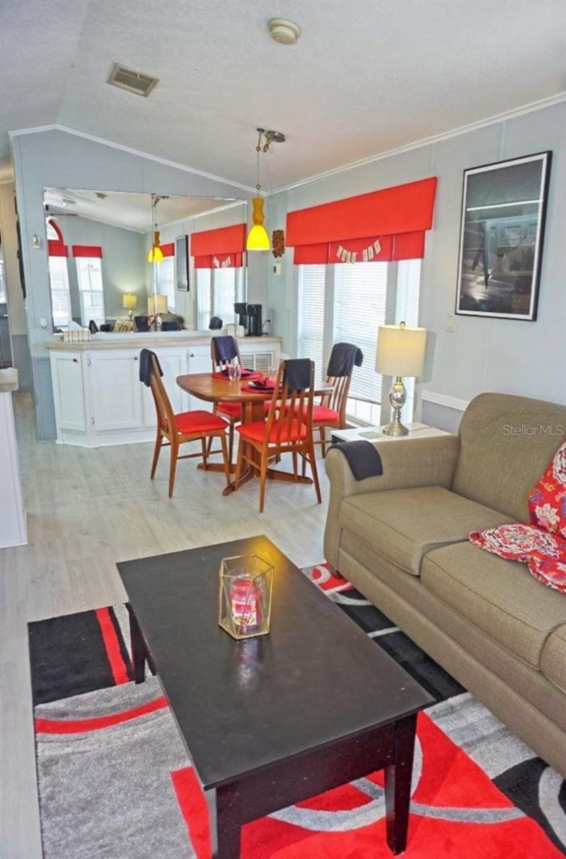 21183 Lazy Days Circle, Lutz, FL 33558 Photo