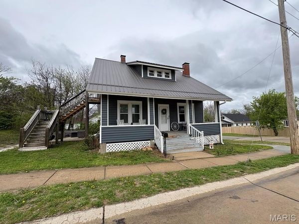 109 N Market Street , Warrenton, MO 63383