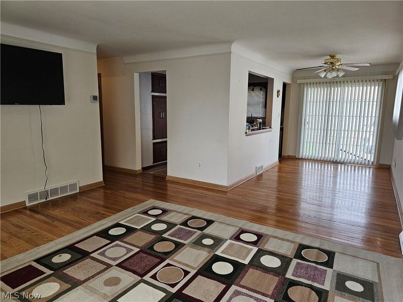 15413 Shirley Avenue, Maple Heights, OH 44137 Photo 3