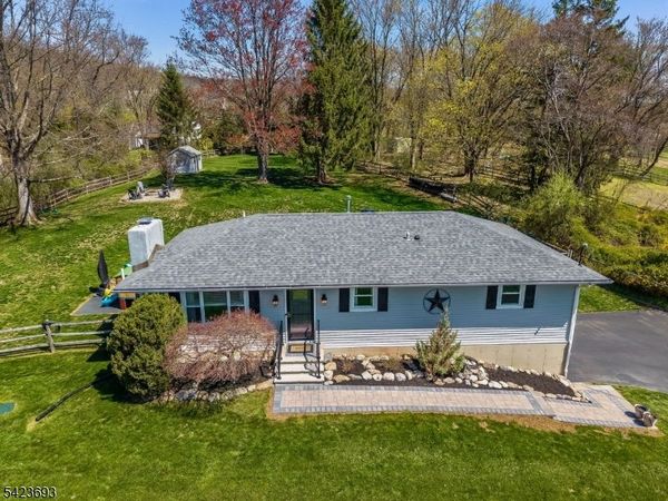 64 Ellis Rd, Holland, NJ 08848