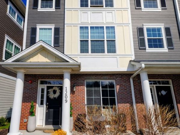 1209 Parker Road , Glenview, IL 60025