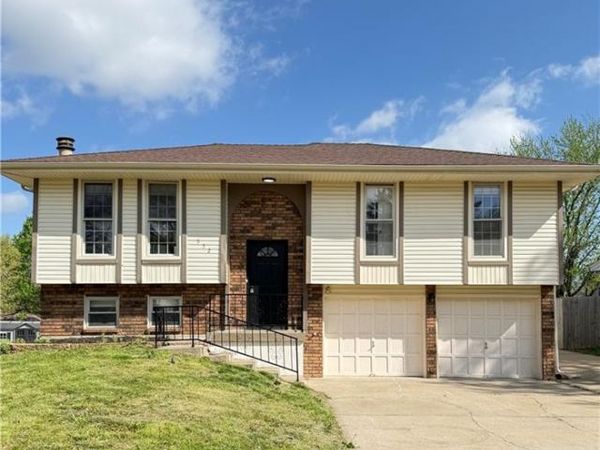 532 NE 98th Place, Kansas City, MO 64155