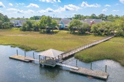 1006 Hunley Waters Circle photo 4
