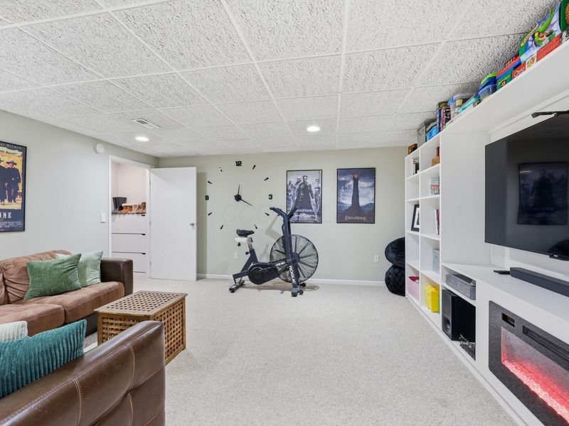 8392 Cliffthorne Way , Columbus, OH 43235 Photo 23