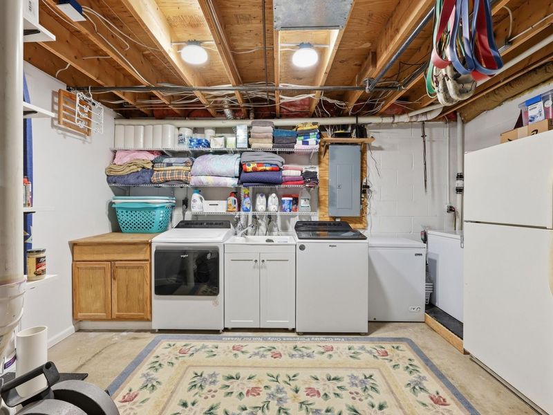 8392 Cliffthorne Way , Columbus, OH 43235 Photo 26