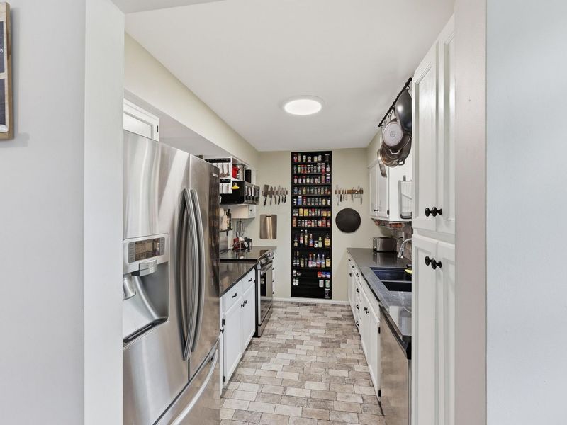 8392 Cliffthorne Way , Columbus, OH 43235 Photo 8