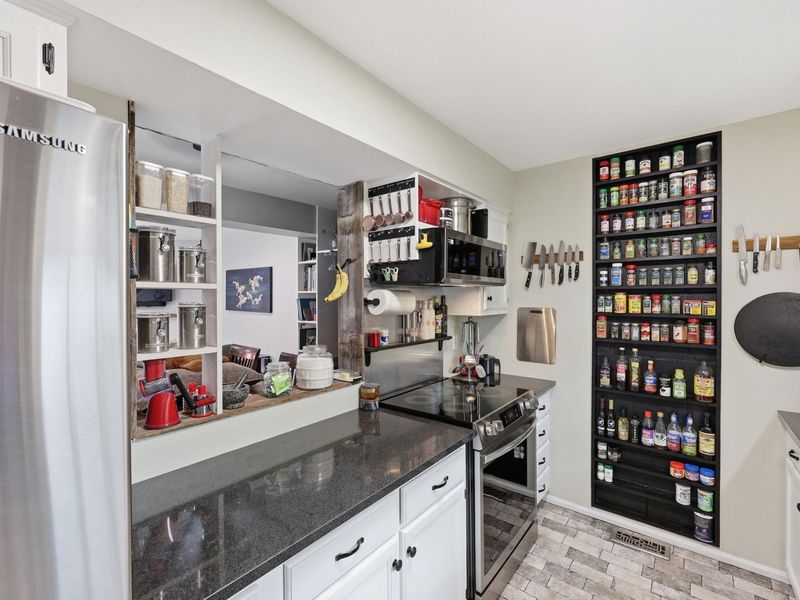 8392 Cliffthorne Way , Columbus, OH 43235 Photo 9