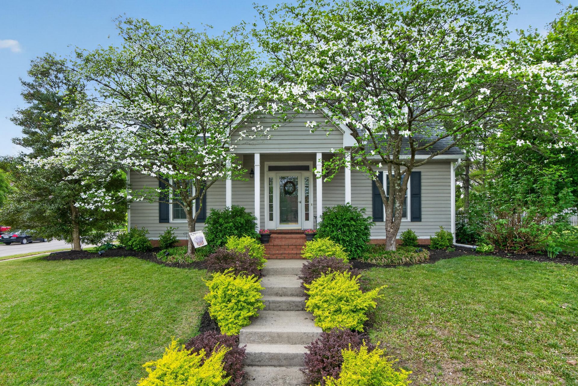 1055 Forest Lake Drive, Lexington, KY 40515 Main Photo