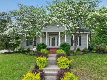 1055 Forest Lake Drive, Lexington, KY 40515