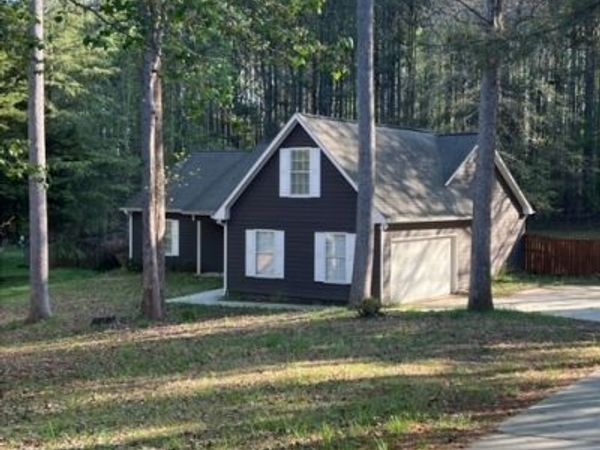 5051 CLIFF TOP Drive, Loganville, GA 30052
