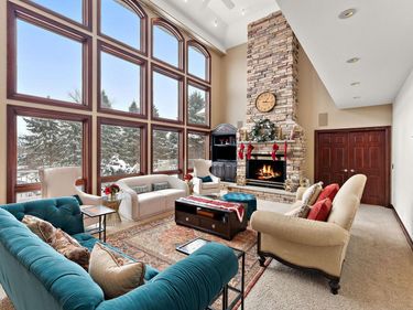 2368 Barton Avenue NW, Buffalo, MN 55313