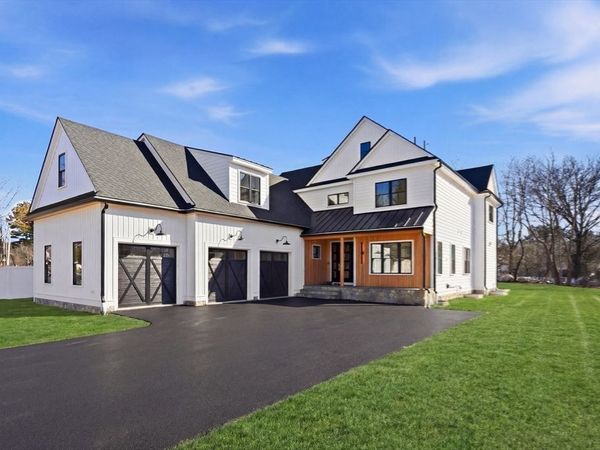 3 Brantwood Ln, Burlington, MA 01803