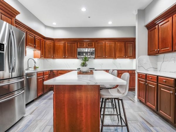 432 Boxwood Ln, Unit 432, Clinton, MA 01510