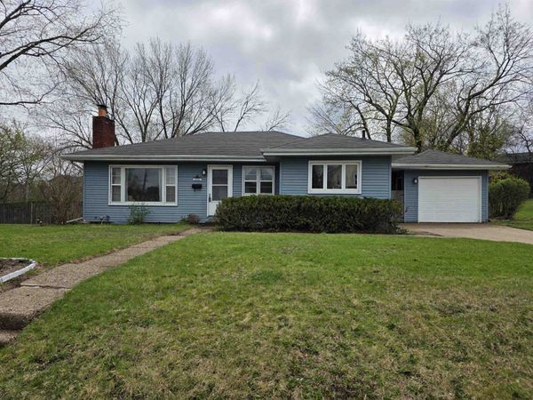 600 Angella Street, Dubuque, IA 52001