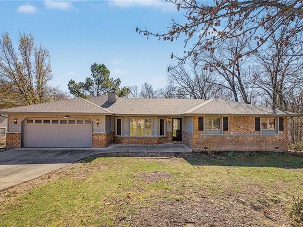 9 Farnham Drive , Bella Vista, AR 72714
