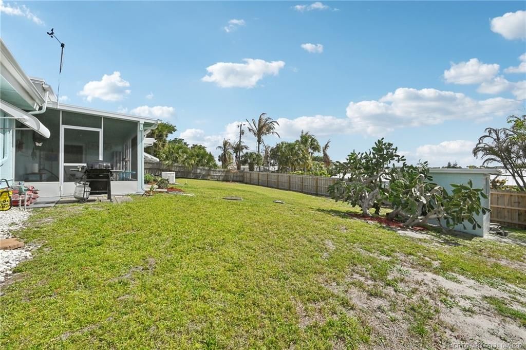4274 NE Skyline Drive, Jensen Beach, FL 34957 Photo