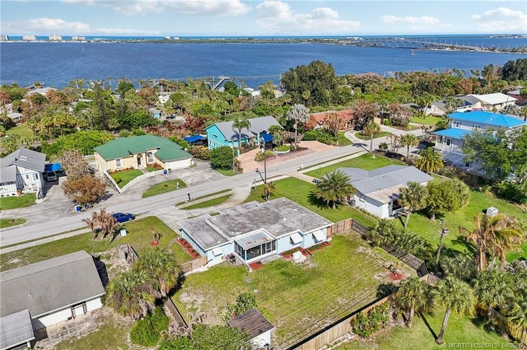 4274 NE Skyline Drive, Jensen Beach, FL 34957 Photo