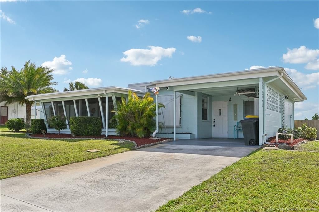 4274 NE Skyline Drive, Jensen Beach, FL 34957 Photo