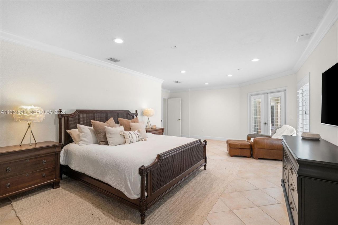 6801 SW 126th Ter, Pinecrest, FL 33156 Photo