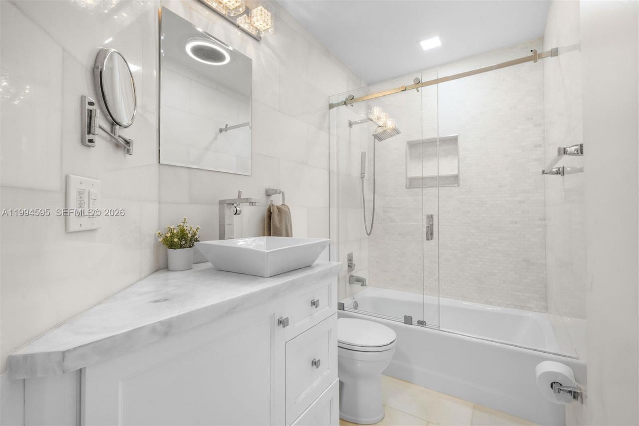 6801 SW 126th Ter, Pinecrest, FL 33156 Photo