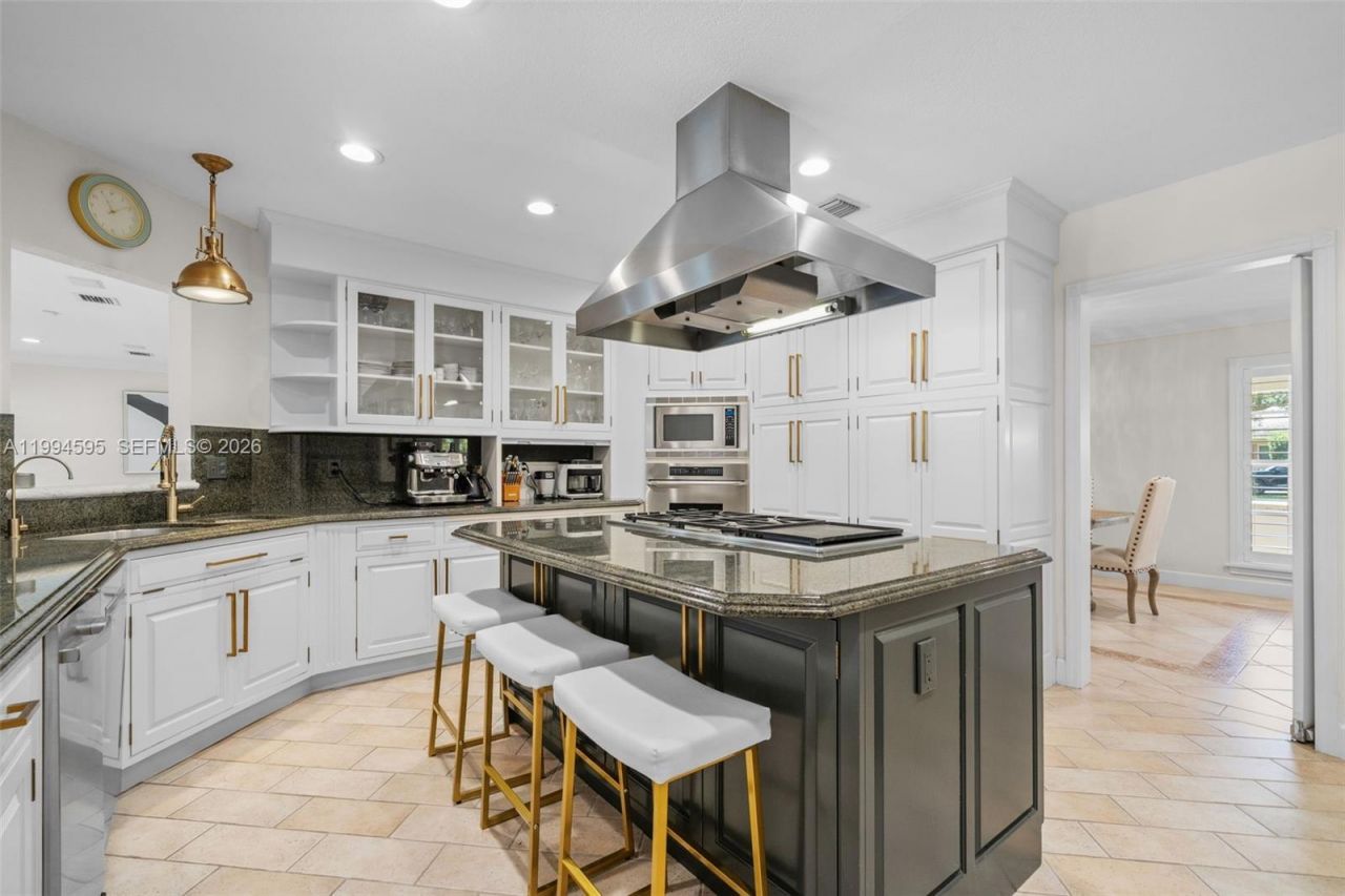 6801 SW 126th Ter, Pinecrest, FL 33156 Photo