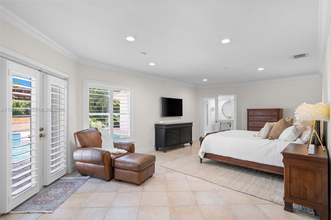 6801 SW 126th Ter, Pinecrest, FL 33156 Photo