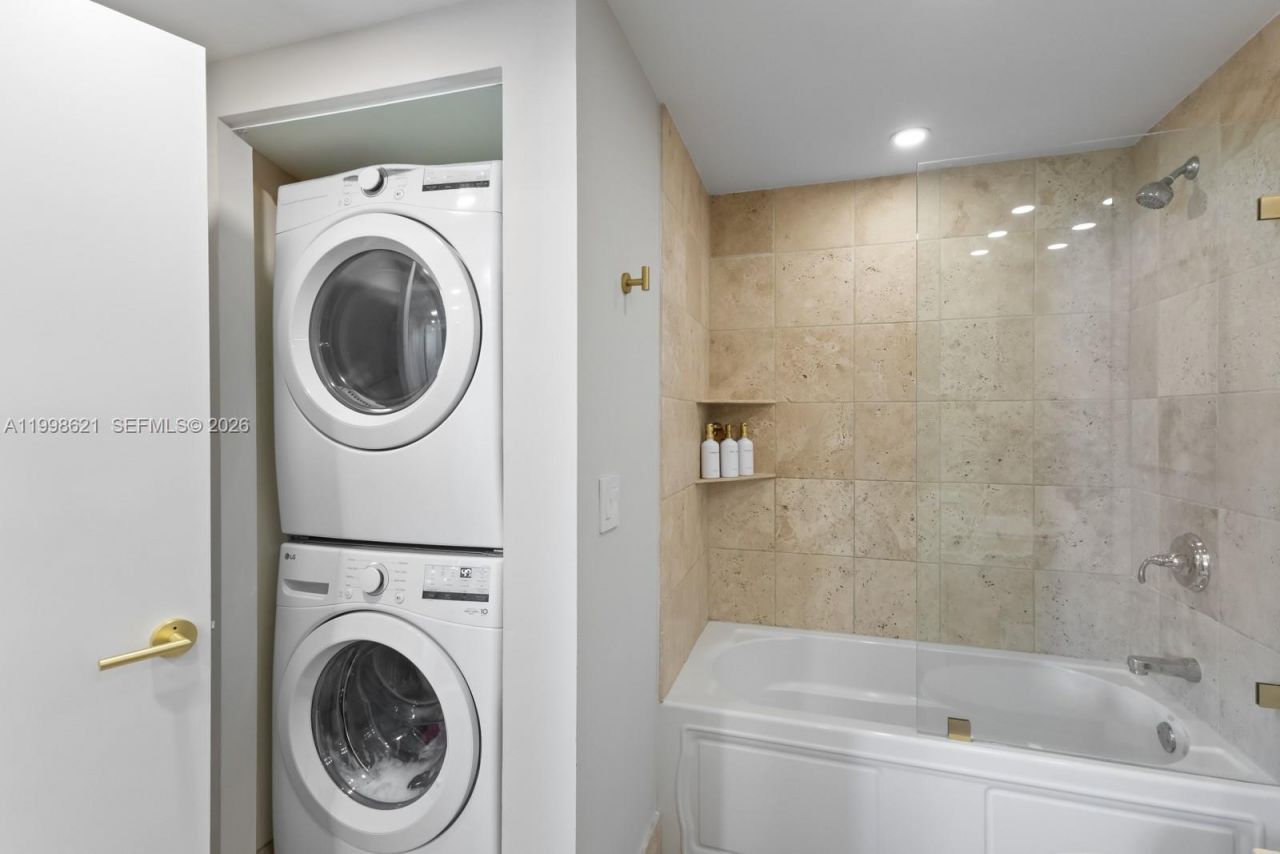 141 Crandon Blvd , Unit 446, Key Biscayne, FL 33149 Photo