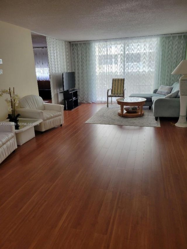 1833 S Ocean Dr, Unit 307, Hallandale Beach, FL 33009 Photo