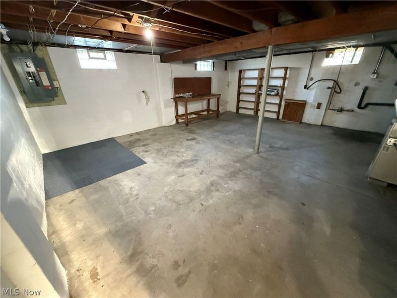 2024 Delaware Drive SE, New Philadelphia, OH 44663 Photo 17