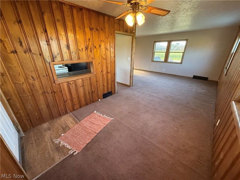 2024 Delaware Drive SE, New Philadelphia, OH 44663 Photo 4