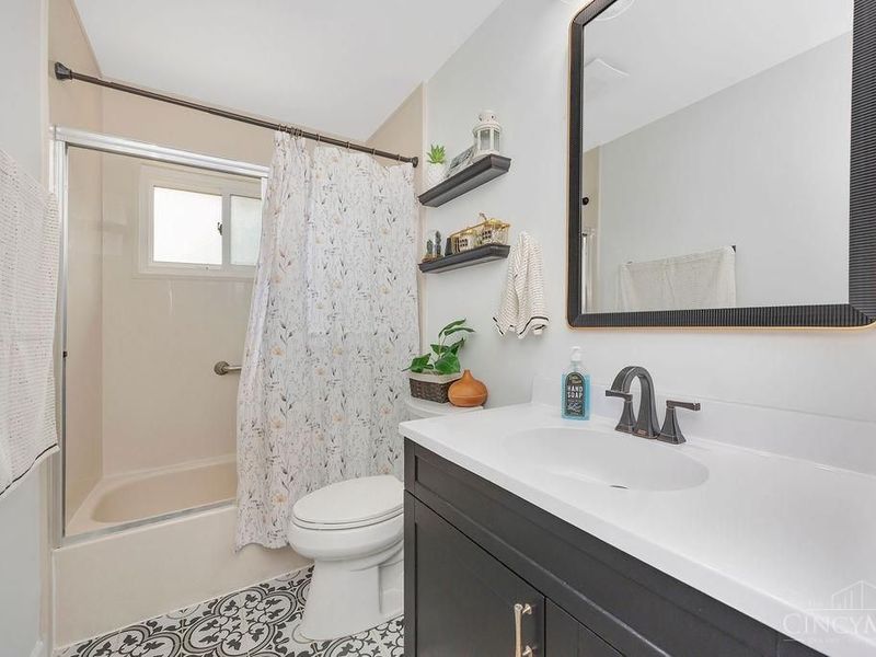 2611 Retford Drive, Colerain Township, OH 45231 Photo 16