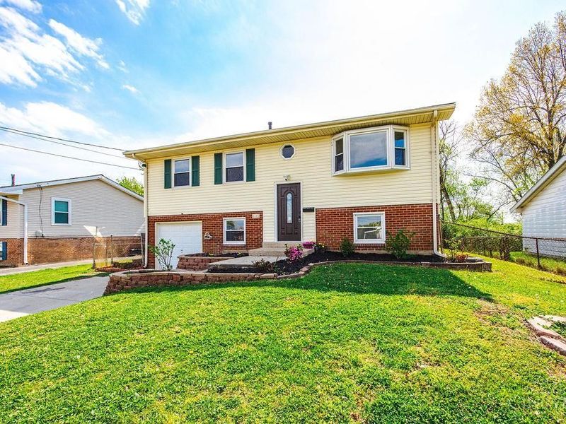 2611 Retford Drive, Colerain Township, OH 45231 Photo 3