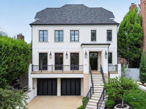 209 N Bemiston Avenue , St Louis, MO 63105