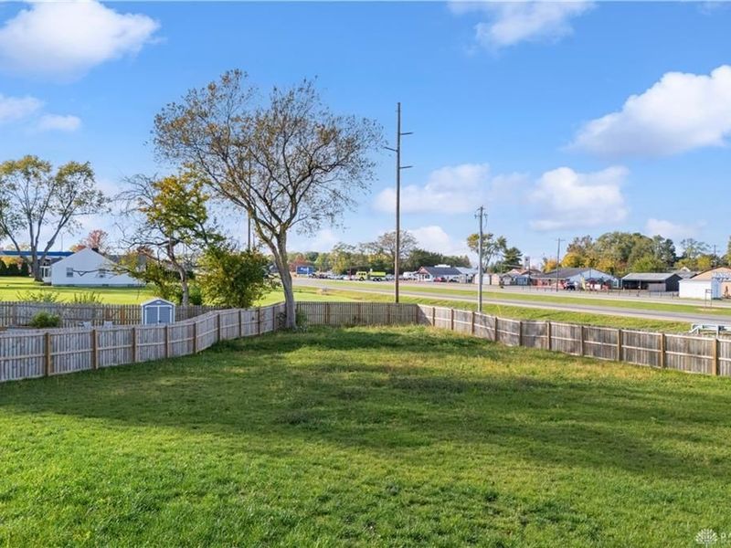 166 Chesapeake Circle, Springfield, OH 45505 Photo 12