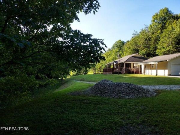332 Sleepy Hollow, Sneedville, TN 37869