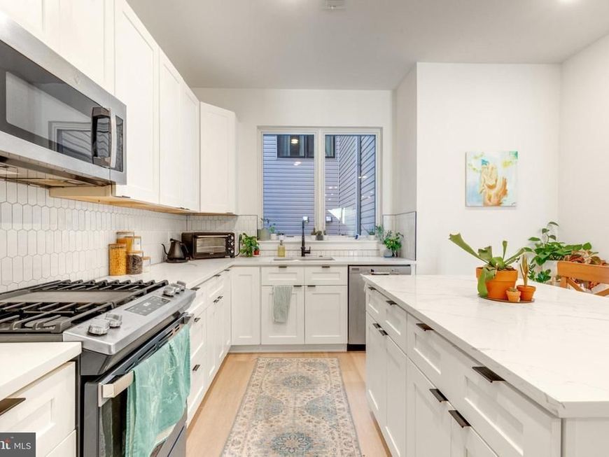 2212 N Front Street, Unit 5, Philadelphia, PA 19133 Main Photo