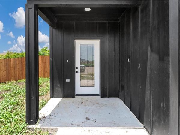 588 Highview Court, Godley, TX 76044