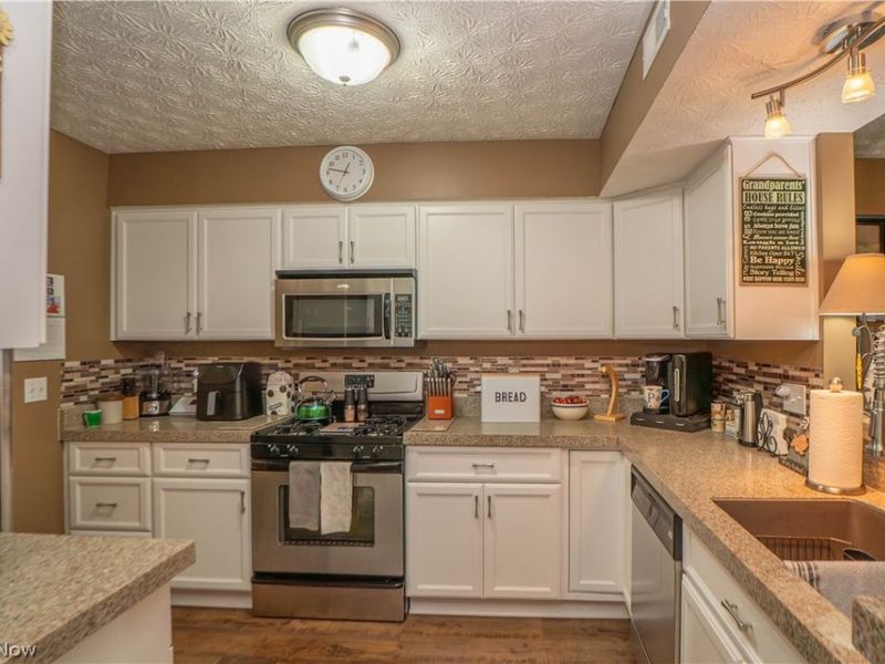 13667 Woodcroft Trace, North Royalton, OH 44133 Photo 9