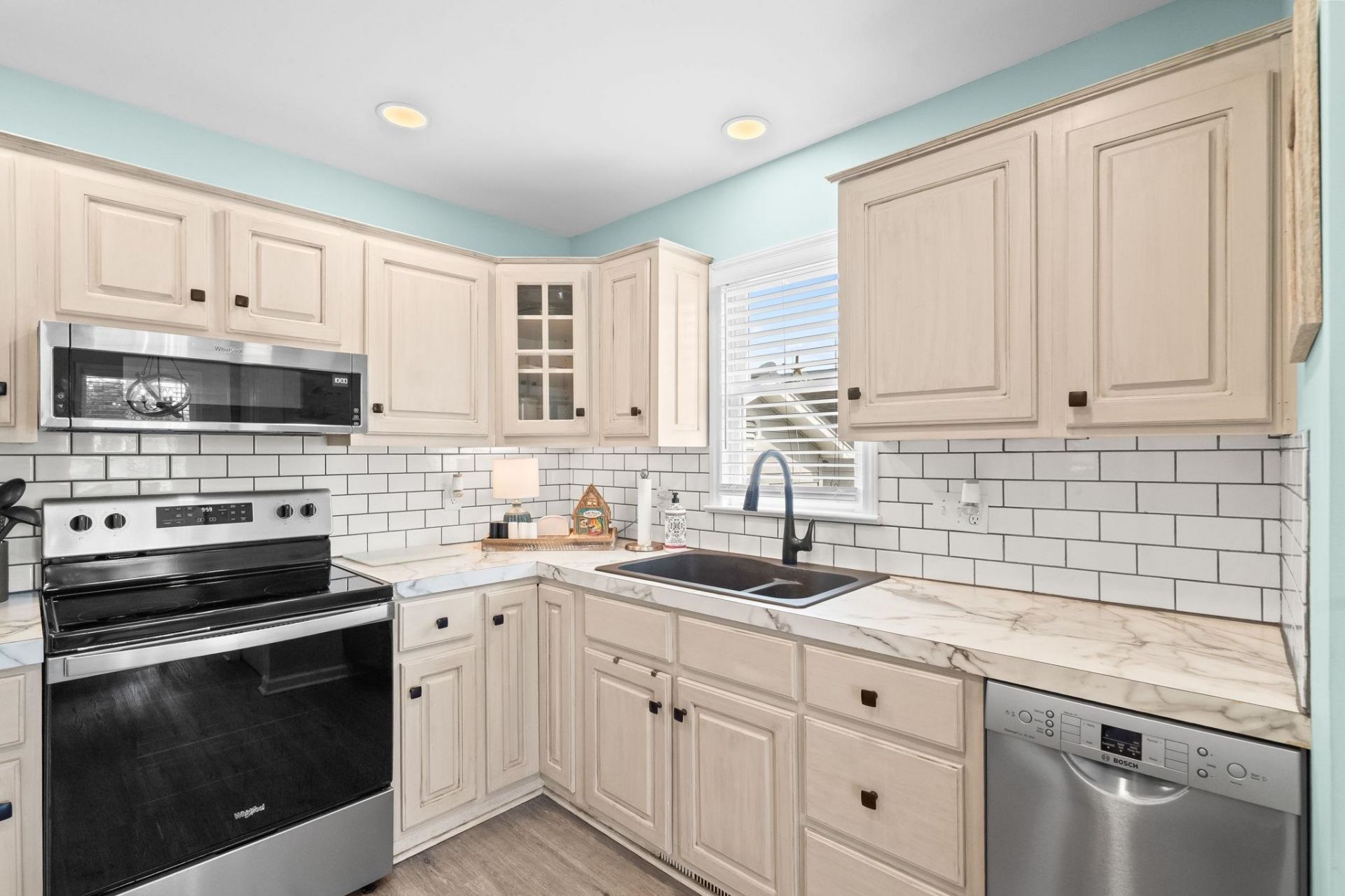 6001 - 5122 S Kings Hwy. Photo 17