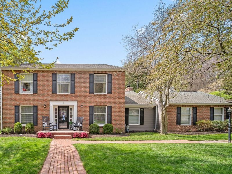 127 Wildwood Drive, Granville, OH 43023 Photo 1