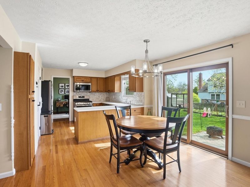 5294 Saddlebrook Drive, Columbus, OH 43221 Photo 11