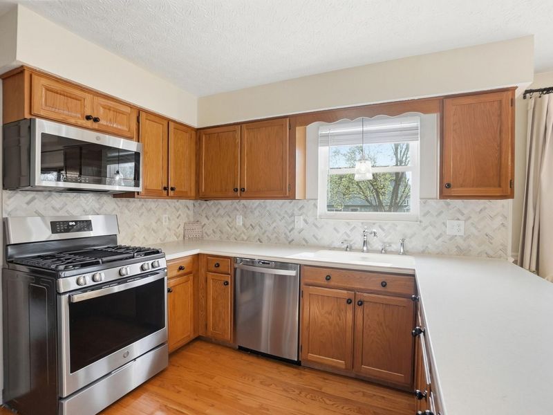 5294 Saddlebrook Drive, Columbus, OH 43221 Photo 12